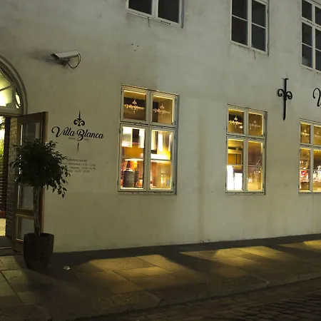 Готель Magic Center, A Member Of Radisson Individuals 3*