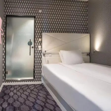 Magic Center, A Member Of Radisson Individuals מלון